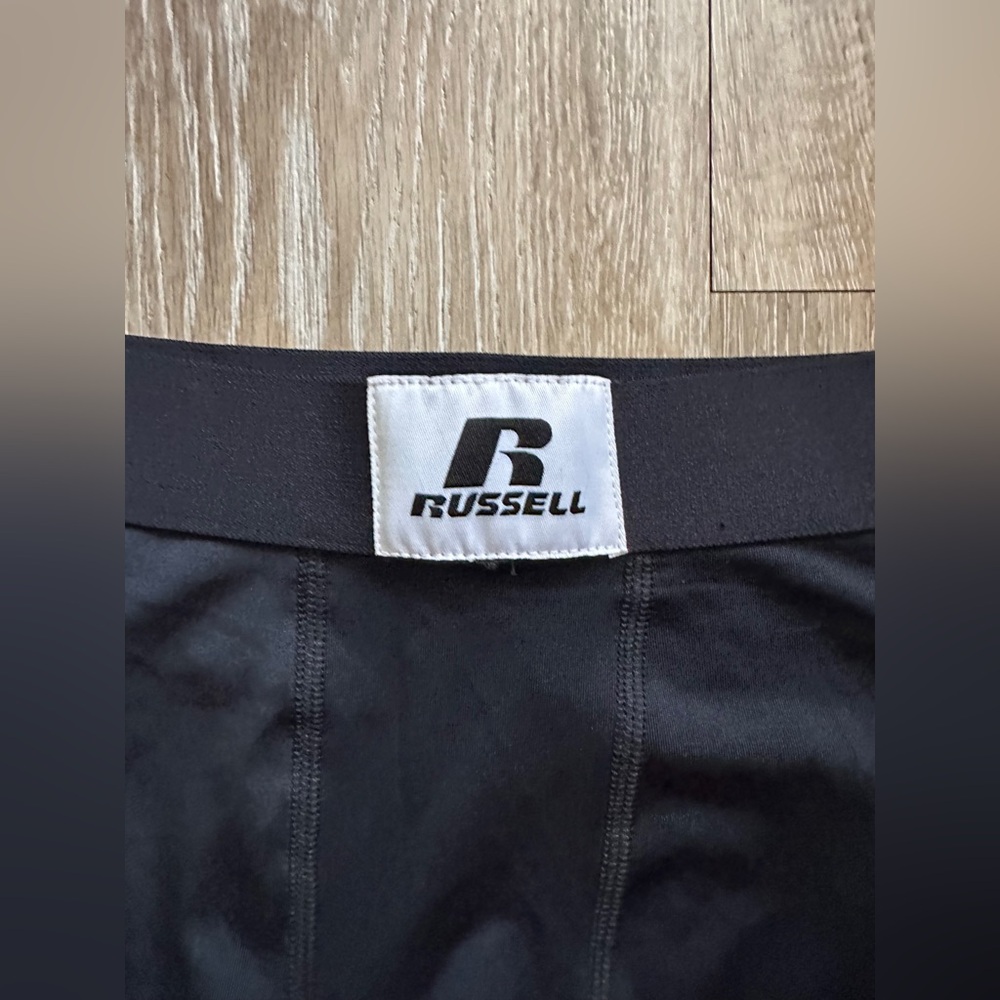 RUSSELL ATHLETIC Black Compression Shorts NWT SIZE 10/12 (BOY’S) - Picture 3 of 6